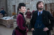 Mary Hardacre (Claire Cooper, l.), Sam Hardacre (Liam McMahon, r.). Mary Hardacre (Claire Cooper, l.), Sam Hardacre (Liam McMahon, r.).