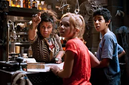 Alina Freund (Lilli), Tanay Chheda (Musa).