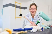 Hauswirtschaftsmeisterin Yvonne Willicks will wissen, wie tief man in den Geldbeutel greifen muss, um ein gutes Streichergebnis zu bekommen. Worauf sollte man beim Farbenkauf achten?