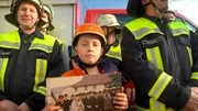 Auf Franz (Mitte) liegen gro&szlig;e Hoffnungen - er ist der J&uuml;ngste in der Freiwilligen Feuerwehr Mellen.
