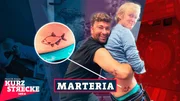Was "brassiert", wenn man die zwei Rhetorik-Akrobaten, Rapper Marteria und SWR Moderator Pierre M. Krause, in eine Hamburger Kneipe steckt? Nachdem sie herausfinden, dass Tropflätzchen nicht nur auf der Reeperbahn Verwendung finden, entfacht nicht nur das Feuer der Freundschaft, sondern auch ein spektakuläres Wortwitz-Inferno. Was sind schon Blood-Brothers? Marteria und Pierre sind Blood-Brassers. Was "brassiert", wenn man die zwei Rhetorik-Akrobaten, Rapper Marteria und SWR Moderator Pierre M. Krause, in eine Hamburger Kneipe steckt? Nachdem sie herausfinden, dass Tropflätzchen nicht nur auf der Reeperbahn Verwendung finden, entfacht nicht nur das Feuer der Freundschaft, sondern auch ein spektakuläres Wortwitz-Inferno. Was sind schon Blood-Brothers? Marteria und Pierre sind Blood-Brassers.