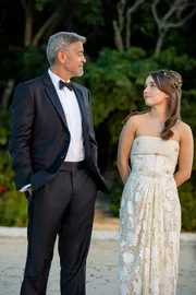 David Cotton (George Clooney), Lily Cotton (Kaitlyn Dever).