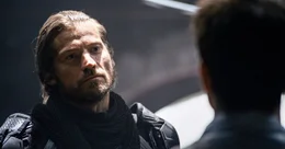 Nikolaj Coster-Waldau (Sykes).