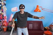 Checker Tobi beim Blinden-Check
