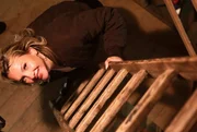 Evelyn Burdecki steigt hoch in den Glockenturm der Klosterkirche St. Maria Magdalena in Beyenburg.