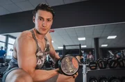Yul Oeltze, 32, zweifacher Welt - und Europameister im Zweier-Kanadier. Heute arbeitet er als Coach und trainiert für die Hyrox-Weltmeisterschaft.