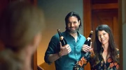 Salvi (Maximilian Simonischek) und Lisa (Sarah Spale) sind die 'Nachbarn von oben' Salvi (Maximilian Simonischek) und Lisa (Sarah Spale) sind die 'Nachbarn von oben'