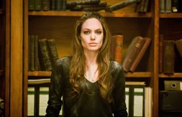 Fox (Angelina Jolie)