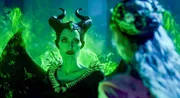 (v.li.): Maleficent (Angelina Jolie), Prinzessin Aurora (Elle Fanning).