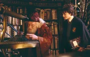 Muss neben dem Schulalltag auch noch die Welt der guten Zauberer und Hexen vor dem Untergang bewahren: Harry Potter (Daniel Radcliffe) ...