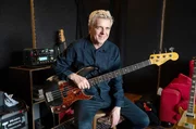 Bassist Andi Meurer bei den Proben f&uuml;r das neue und letzte Album der Toten Hosen