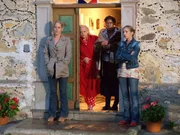 v.li. Mona (Stephanie Japp), Maria (Brigitte Kren,) Julie (Adele Neuhauser) und Sabine (Martina Poel).