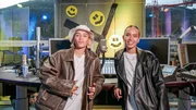 Lisa und Lena besuchen den Radiosender DASDING vom SWR. Lisa und Lena besuchen den Radiosender DASDING vom SWR.