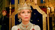 K&ouml;nigin Ingrith (Michelle Pfeiffer).