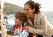 Lea (Sandra Speichert) hat sich schnell mit dem kleinen Patrick (Adrian Wahlen) angefreundet.