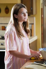 Raegan Revord (Missy Cooper). Raegan Revord (Missy Cooper).