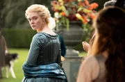 Catherine (Elle Fanning) Catherine (Elle Fanning)