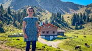 Den Sommer verbringt Valentina auf der Alm.