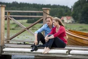 Axel Schreiber (Lasse Lundin), Anna Hausburg (Nele Lindberg).