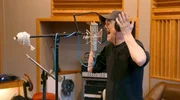 Exklusiver Einblick: S&auml;nger Campino, Frontmann der Toten Hosen, singt im Studio einen neuen Song ein.