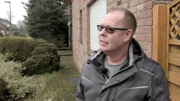 Bernd Pieper w&uuml;rde sein altes Haus, das nun doch stehen bleiben kann, am liebsten trotzdem abrei&szlig;en lassen.