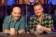 Rateteam-Kapit&auml;ne Bernhard Ho&euml;cker (l.) und der S&auml;nger Ben Zucker (r.) bilden ein Rateteam.