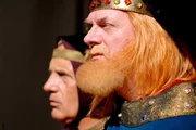 Kaiser Friedrich Barbarossa besucht das Ritterturnier in Würzburg; Anlass ist der Hoftag am Main. Kaiser Friedrich Barbarossa besucht das Ritterturnier in Würzburg; Anlass ist der Hoftag am Main.