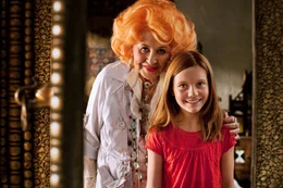 Pilar Bardem (Surulunda), Alina Freund (Lilli).