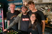 Simon Birr (2.v.l.) und sein Team. Simon Birr (2.v.l.) und sein Team.