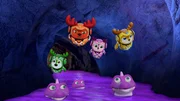 Oben, v.li.: Bobbi, Rammy, Lola, Kai.