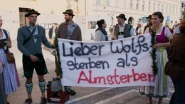 Eine Demonstration in &Ouml;sterreich f&uuml;r die Bejagung von W&ouml;lfen.