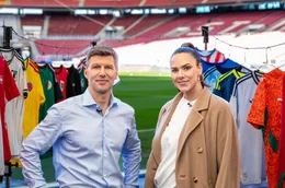 Esther Sedlaczek und Thomas Hitzlsperger machen sich auf eine lange WM-Reise. v.l.n.r.: Thomas Hitzlsperger, Ex-Profi und ARD-Experte, und Esther Sedlaczek, Moderatorin. Weiteres Bildmaterial finden Sie unter www.br-foto.de.