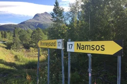 Unterwegs auf der Nationalstra&szlig;e Fv17, wie der Kystriksveien offiziell hei&szlig;t