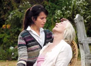 Stefanie Stumph als Antonia, Vanessa Redgrave als Penelope Stefanie Stumph als Antonia, Vanessa Redgrave als Penelope