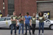 Wer sind die besseren Autofahrer? Kenneth, Cem, Tommy Scheel, Lara und Charlaine beim Wettkampf Jungs gegen Mädchen. Wer sind die besseren Autofahrer? Kenneth, Cem, Tommy Scheel, Lara und Charlaine beim Wettkampf Jungs gegen Mädchen.
