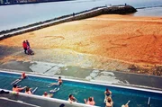Hot Pots – heiße Quellen – sind auf Island Treffpunkt für Jung und Alt: Hier wird das wirklich Wichtige besprochen oder gern auch der Feierabend eingeläutet. Hot Pots – heiße Quellen – sind auf Island Treffpunkt für Jung und Alt: Hier wird das wirklich Wichtige besprochen oder gern auch der Feierabend eingeläutet.