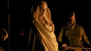 K&ouml;nigin Gudr&uacute;n (Nicole Kidman, l.) wird nach dem Mord an ihrem Mann von ihrem Schwager Fj&ouml;lnir entf&uuml;hrt.