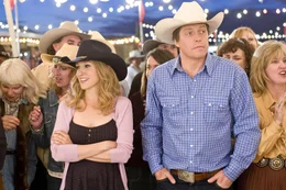 Paul (Hugh Grant, r.) und Meryl (Sarah Jessica Parker, l.), wissen nicht mehr, wie sie ihre zerr&uuml;ttete Ehe noch retten sollen. Doch als sie die einzigen Zeugen eines brutalen Mordes werden, bringt die Polizei sie im tiefsten Wyoming unter - gemeinsam. Dort m&uuml;ssen die beiden eingefleischten Gro&szlig;st&auml;dter mit dem Wetter, den B&auml;ren, der frischen Luft und der unfreiwilligen gemeinsamen Zeit zurechtkommen, wenn sie &uuml;berleben wollen ...