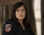 Jo Evans (Allison Tolman). Jo Evans (Allison Tolman).