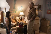 Piper (Alexa Swinton, l.); Ed (Clancy Brown, r.) Piper (Alexa Swinton, l.); Ed (Clancy Brown, r.)