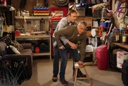 Don Burns (Kevin Nealon, l.); Adam Burns (Matt LeBlanc, r.)
