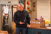 Adam Burns (Matt LeBlanc)