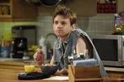 Noch ahnt Toby (D.J. Qualls) nicht, dass er drogensüchtig ist und einen verlogenen Cousin besitzt ... Noch ahnt Toby (D.J. Qualls) nicht, dass er drogensüchtig ist und einen verlogenen Cousin besitzt ...