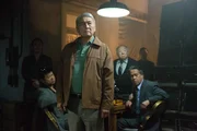 Mister Lee (Alvin Ing, M.) kennt kein Erbarmen: Er will sein Geld, was ihm der lebensm&uuml;de Zocker Jim schuldet, umgehend zur&uuml;ck ...