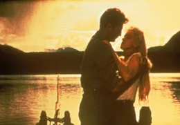 Robert Mitchum und Marilyn Monroe als Matt und Kay sind die ideale Starbesetzung des gro&szlig;en Westernklassikers.