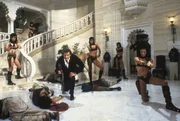 James Bond (Roger Moore)