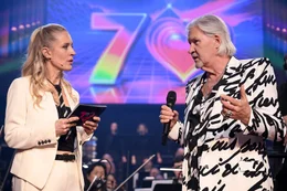 Lilian Klebow, Johnny Logan.