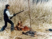 Alain Delon (Gotch), Ursula Andress (Christina).