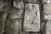 Calakmul - Die Stele einer Prinzessin und die Entzifferung der Inschriften k&ouml;nnten Aufschluss &uuml;ber die Geschichte der alten Mayas geben.