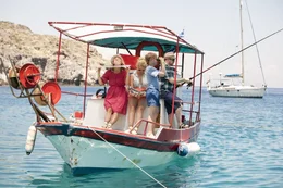 Die Anderssons bei einem Ausflug (v.l.n.r.): Mama Karin (Anja Lundkvist), Anna (Hanna Elffors Elfstr&ouml;m), S&ouml;nke (William Ringstr&ouml;m) und Papa Rudolf (Morgan Alling)